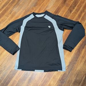 Mountain Hardwear Black and Gray Long Sleeve Outdoor Hiking Base Layer Medium